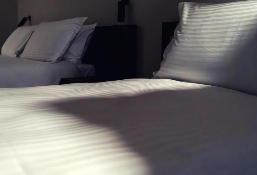 اتاق استاندارد سه نفره, Onyx