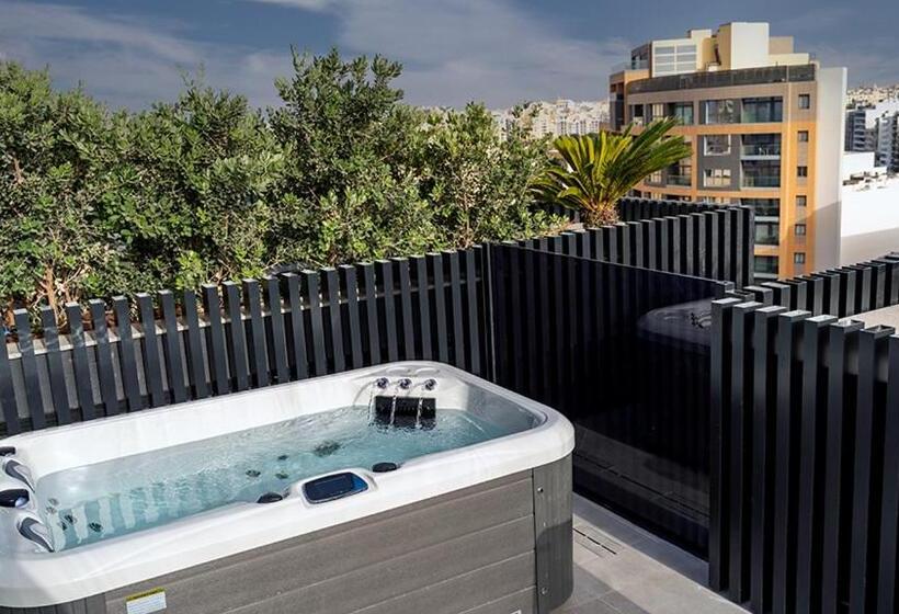 اتاق پنت هاوس, Onyx