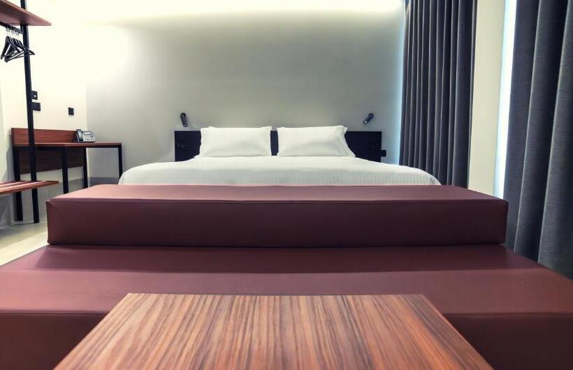 اتاق پنت هاوس, Onyx