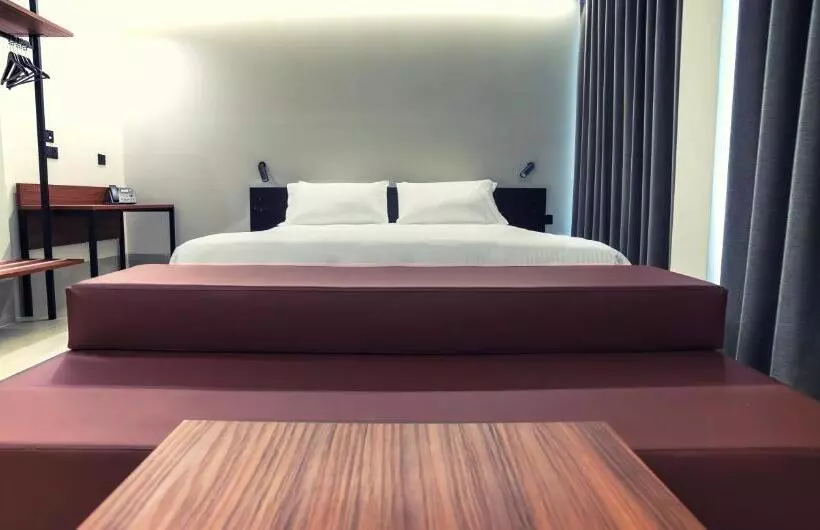 اتاق پنت هاوس, Onyx