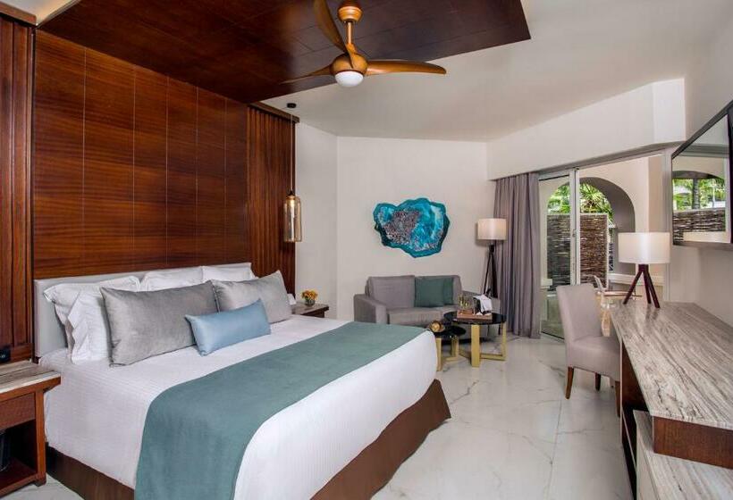 Junior Suite Vista Piscina, Secrets Royal Beach Punta Cana - Adults Only - All Inclusive