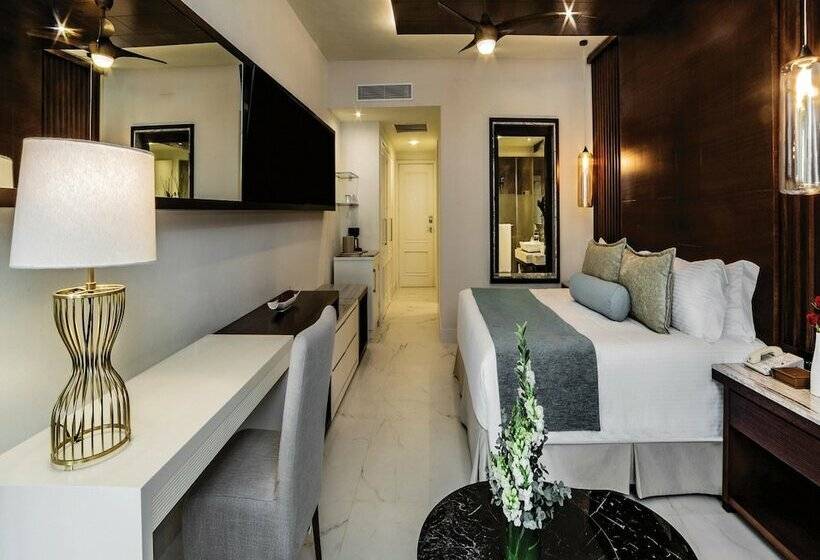 キングサイズベッドのジュニアスイート, Secrets Royal Beach Punta Cana - Adults Only - All Inclusive