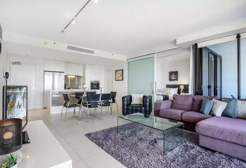 آپارتمان 2 خوابه با چشم‌انداز دریا, Ultra Broadbeach