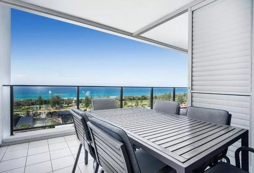 آپارتمان 2 خوابه با چشم‌انداز دریا, Ultra Broadbeach