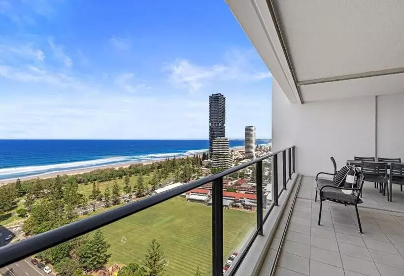 آپارتمان 2 خوابه با چشم‌انداز دریا, Ultra Broadbeach