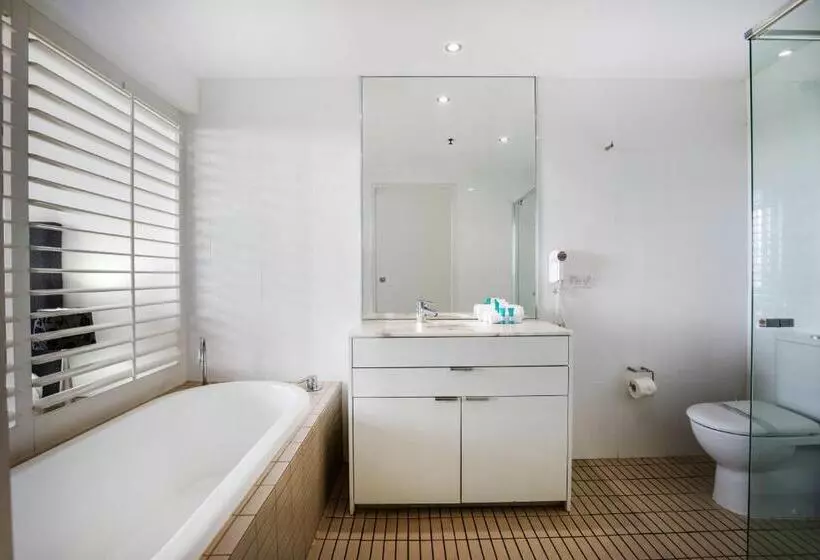 آپارتمان 1 خوابه با چشم‌انداز باغ, Ultra Broadbeach