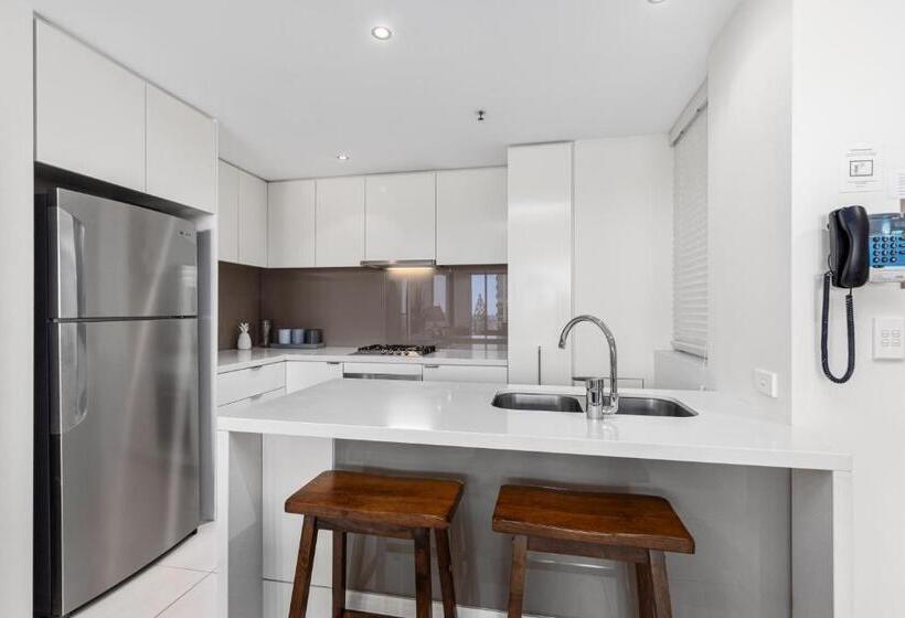 庭の見える1ベッドルームアパートメント, Ultra Broadbeach