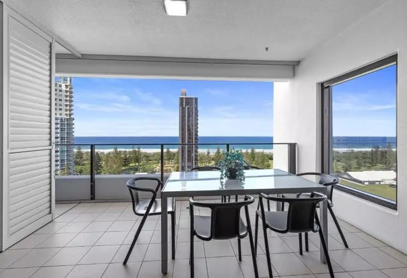 آپارتمان 3 خوابه با چشم‌انداز دریا, Ultra Broadbeach