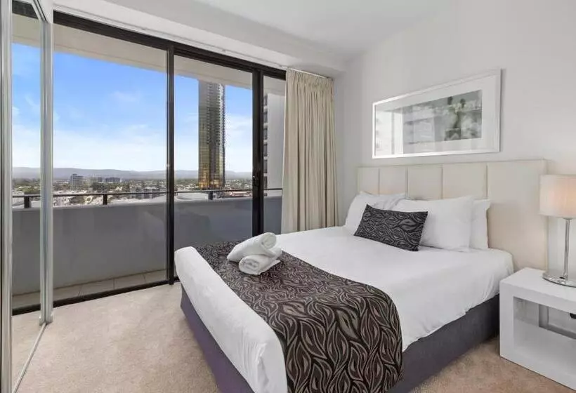 آپارتمان 3 خوابه با چشم‌انداز دریا, Ultra Broadbeach