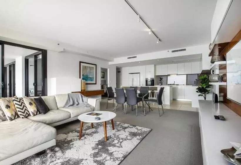 آپارتمان دلوکس 3 خوابه, Ultra Broadbeach