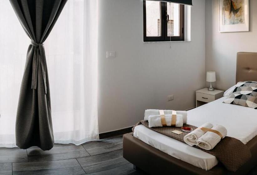 غرفة قياسية فردية, B&b Stramondo