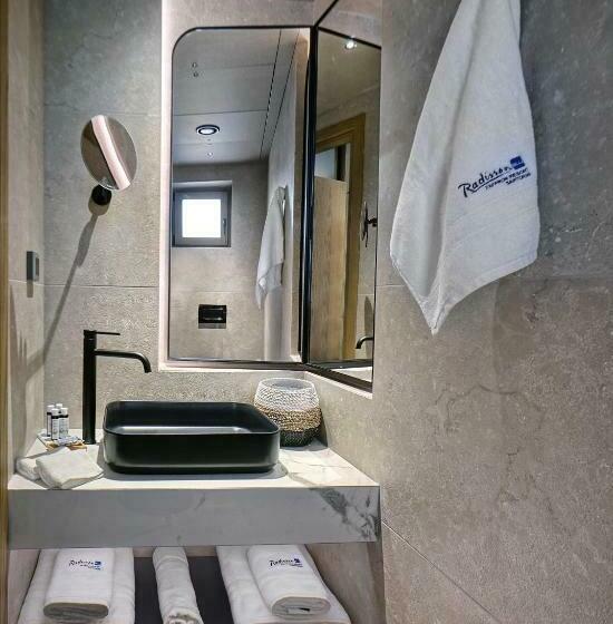 Номер Superior, Radisson Blu Zaffron Resort, Santorini