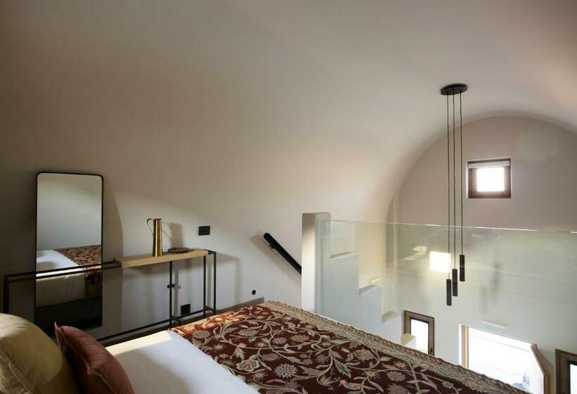 주니어 스위트, Radisson Blu Zaffron Resort, Santorini