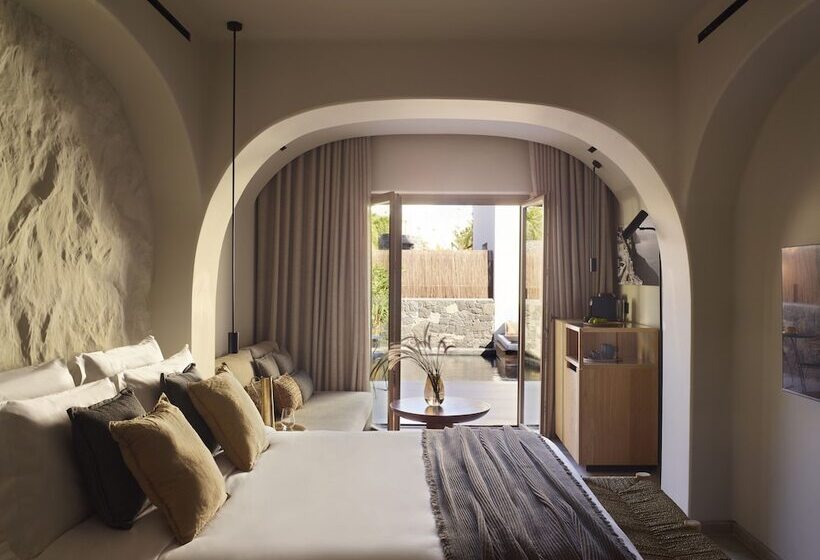 Premium room with terrace, Radisson Blu Zaffron Resort, Santorini