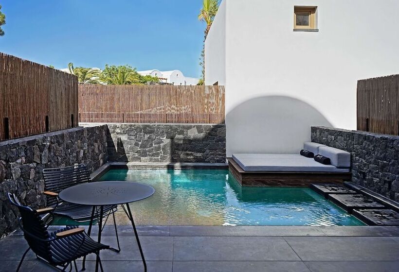 Premium room with terrace, Radisson Blu Zaffron Resort, Santorini