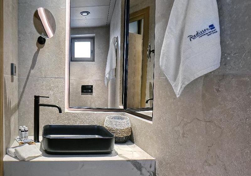 Номер Superior, Radisson Blu Zaffron Resort, Santorini