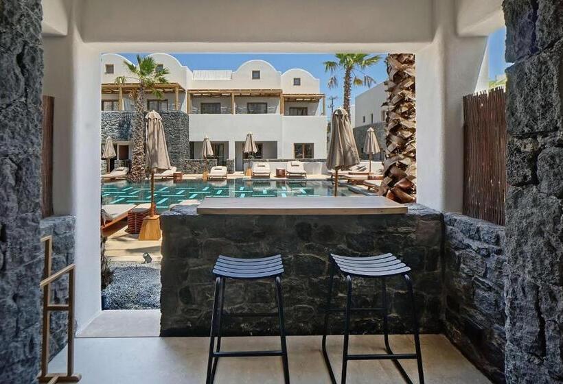 Premium room with terrace, Radisson Blu Zaffron Resort, Santorini