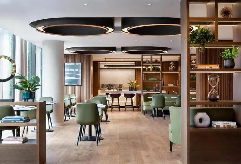سوییت دوبلکس, The Westin London City