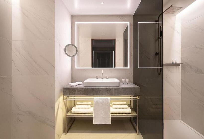 جناح دوبلكس, The Westin London City