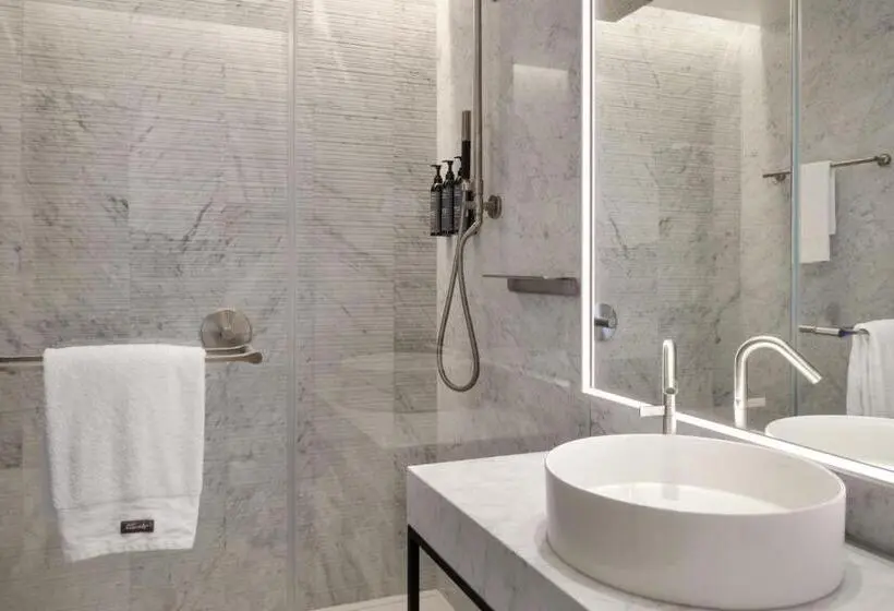 آپارتمان 3 خوابه, The Westin London City
