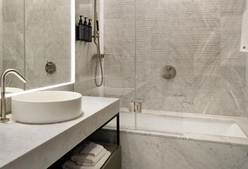 آپارتمان 3 خوابه, The Westin London City