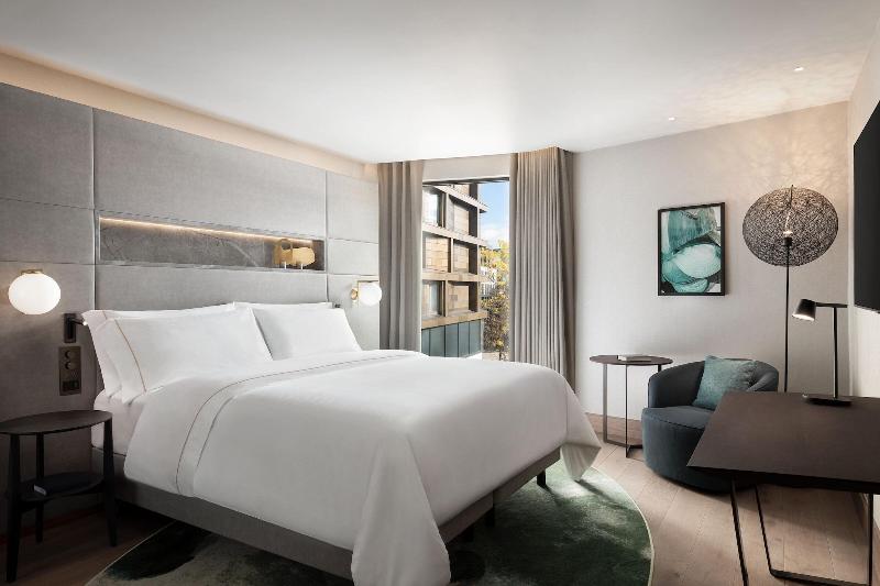 غرفة كلاسيكية سرير كينج, The Westin London City