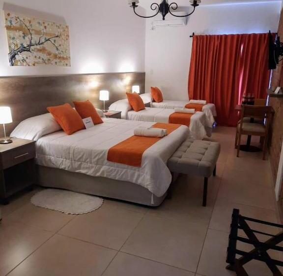 Четырехместный Номер Стандарт Вид на Сад, Luna De Cafayate Hotel Boutique