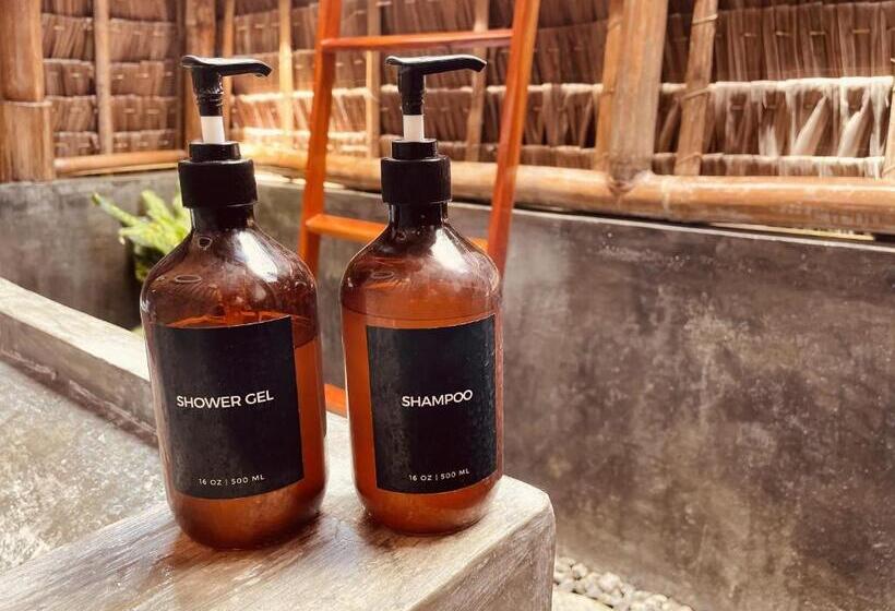 بانگلوی لوکس, Maayong Hostel