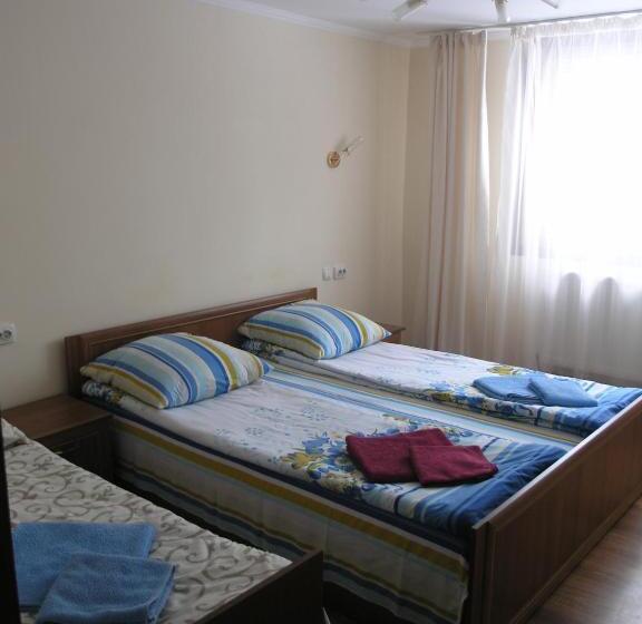 خانه 1 خوابه, Arnika Tatariv