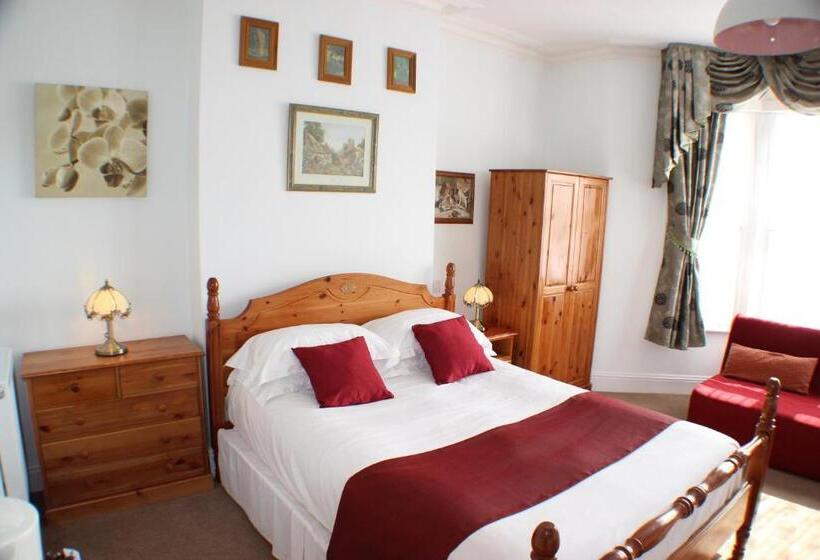 Семейный Номер, Filton Guest House