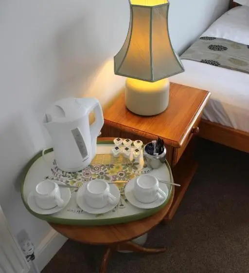 スタンダードトリプルルーム, Filton Guest House