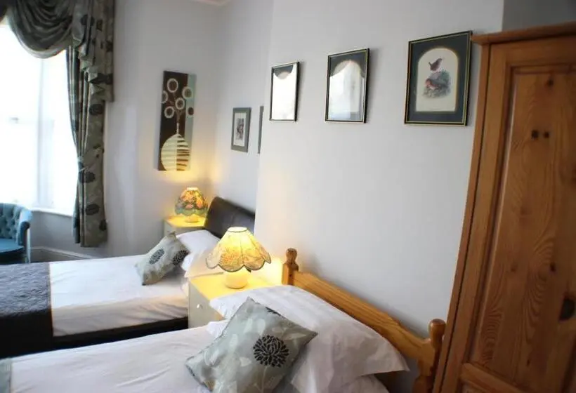 スタンダードトリプルルーム, Filton Guest House