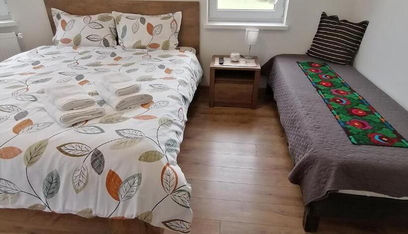 디럭스 패밀리 룸, Pensiunea Rozelor Stațiunea Climaterică Sâmbăta