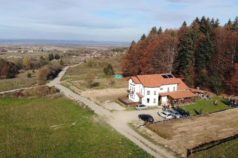 １ベッドルームハウス, Pensiunea Rozelor Stațiunea Climaterică Sâmbăta