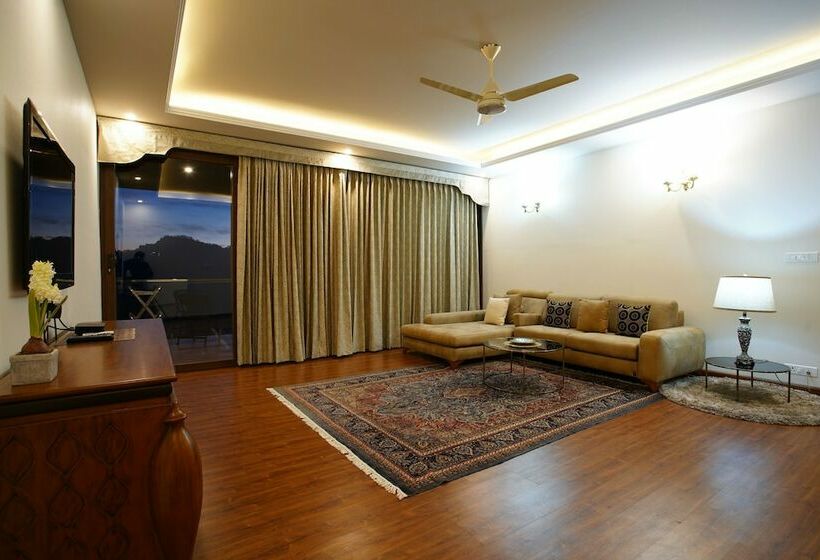 Апартаменты Deluxe 1 Спальня, The Manor Luxury Apartments