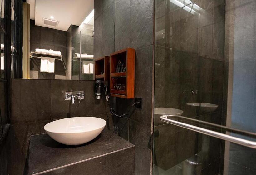 Quarto Executivo, Rayz Umm Hotel Malang