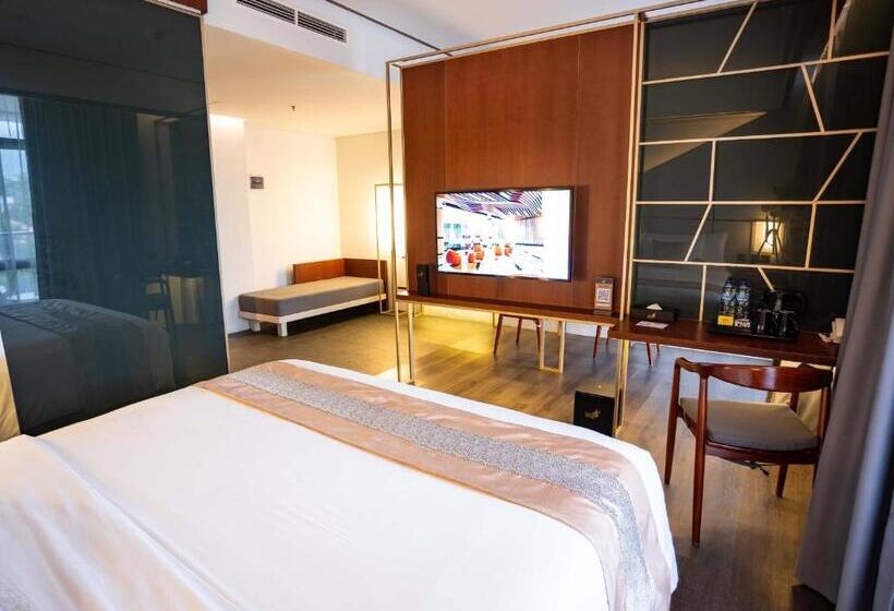 行政房间, Rayz Umm Hotel Malang