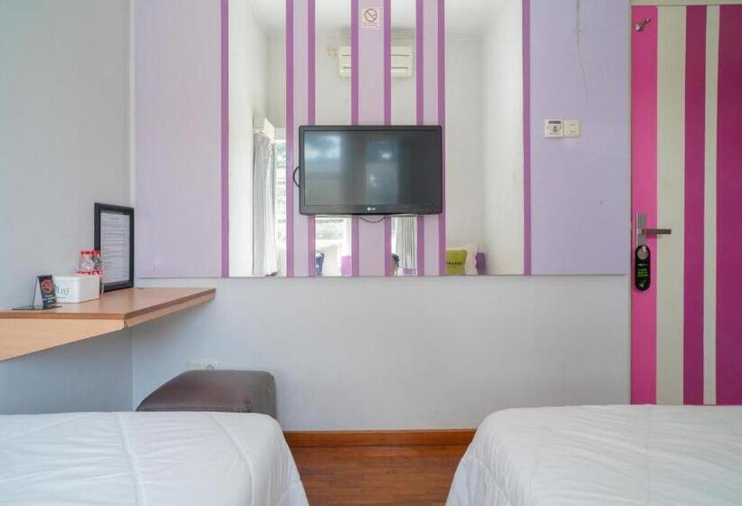 Habitació Superior, Urbanview Hotel Fif Fa Syariah Kauman Malang