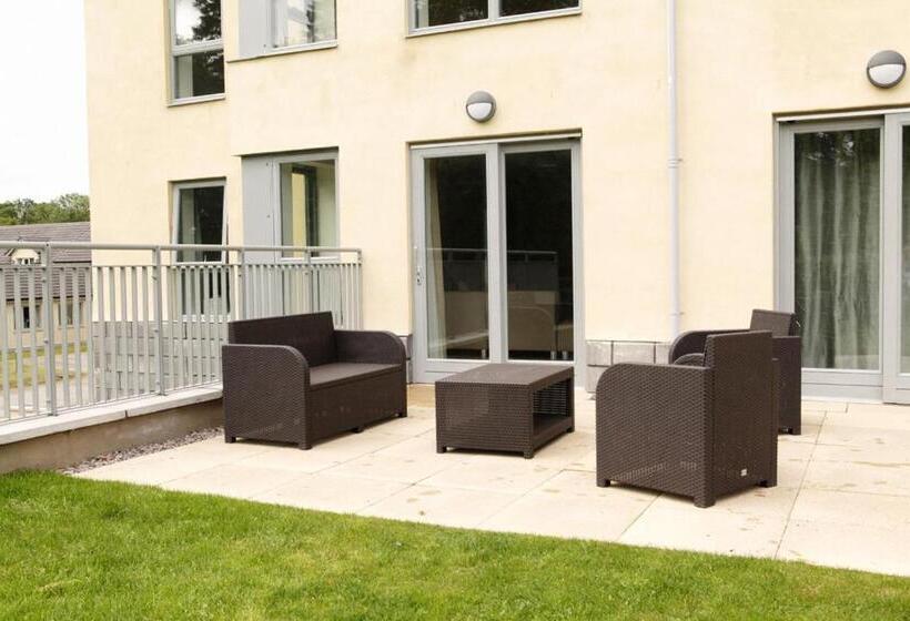 带1个卧室的带阳台的公寓, The Highland Club