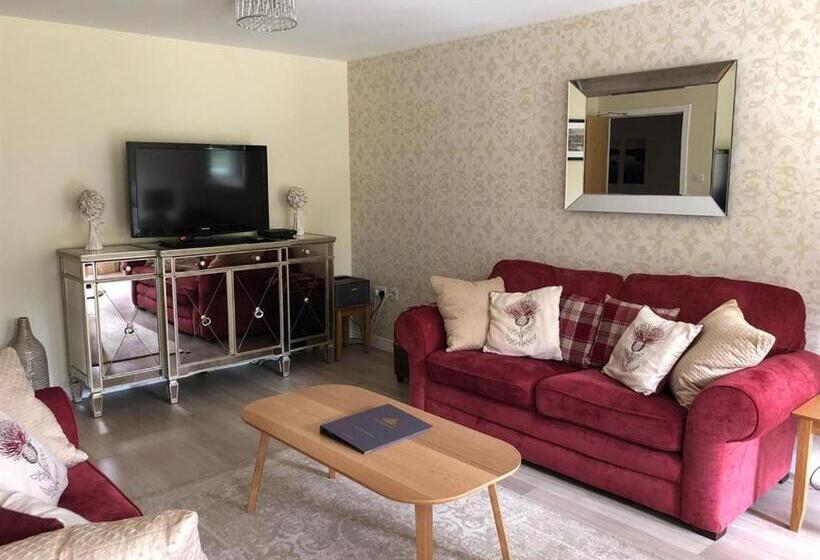 带1个卧室的带阳台的公寓, The Highland Club