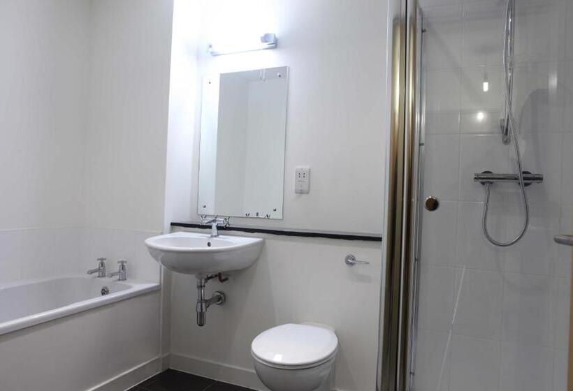 低层单卧公寓, The Highland Club