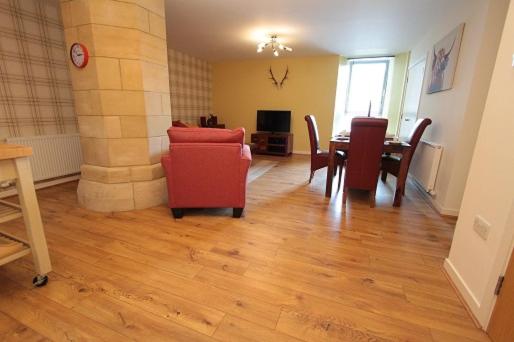 低层单卧公寓, The Highland Club