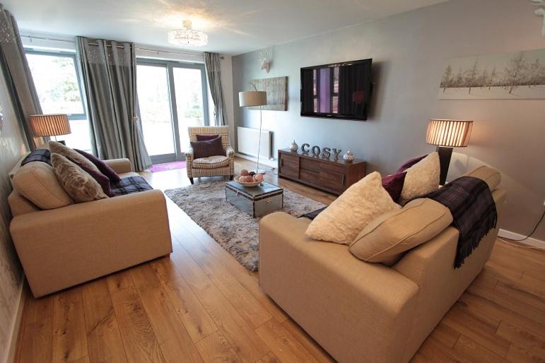 带1个卧室的带阳台的公寓, The Highland Club