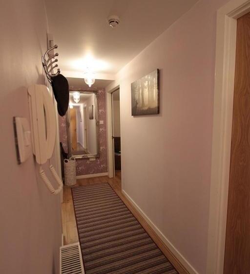 带1个卧室的带阳台的公寓, The Highland Club