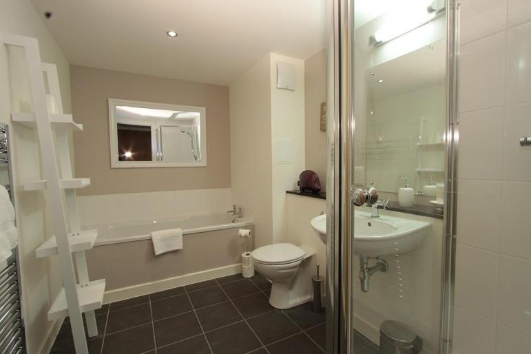 带1个卧室的公寓, The Highland Club