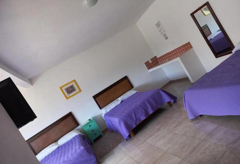 Трехместный Номер Комфорт, Airport Sleepy Inn