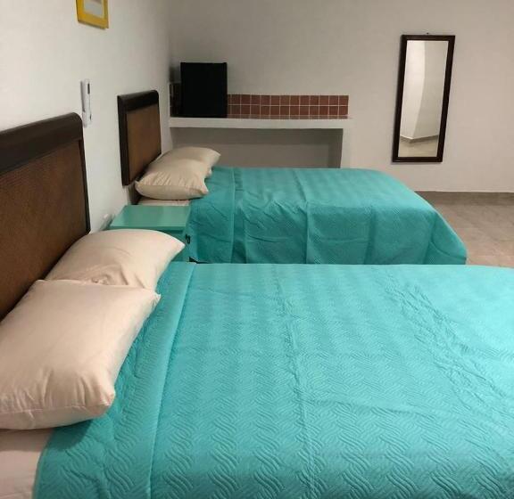 Трехместный Номер Комфорт, Airport Sleepy Inn