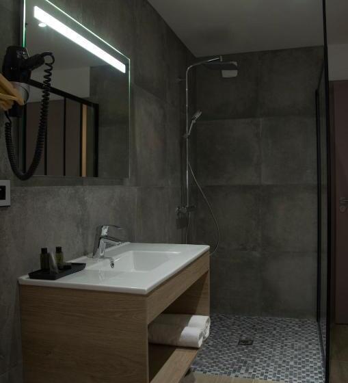 חדר סטנדרט, Aux Platanes