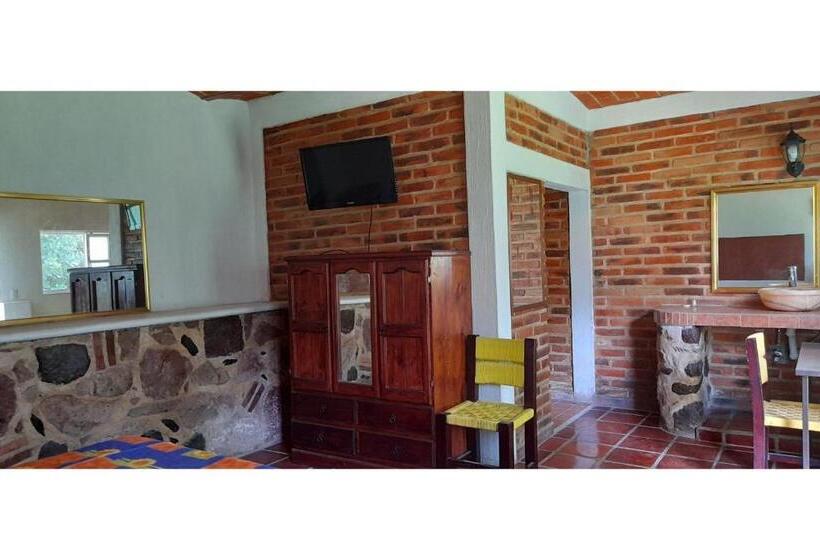 غرفة إقتصادية, Capital O Posada Del Pescador