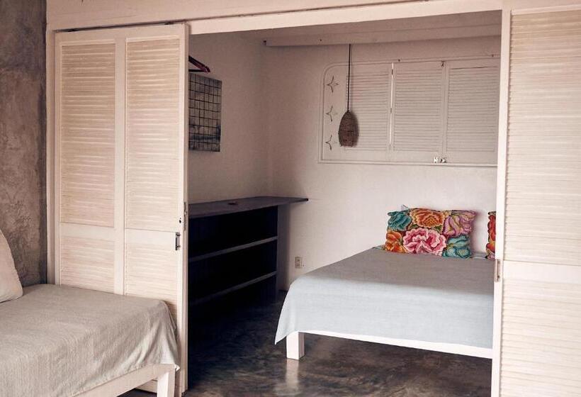 Triple Room Sea View, Casa Love